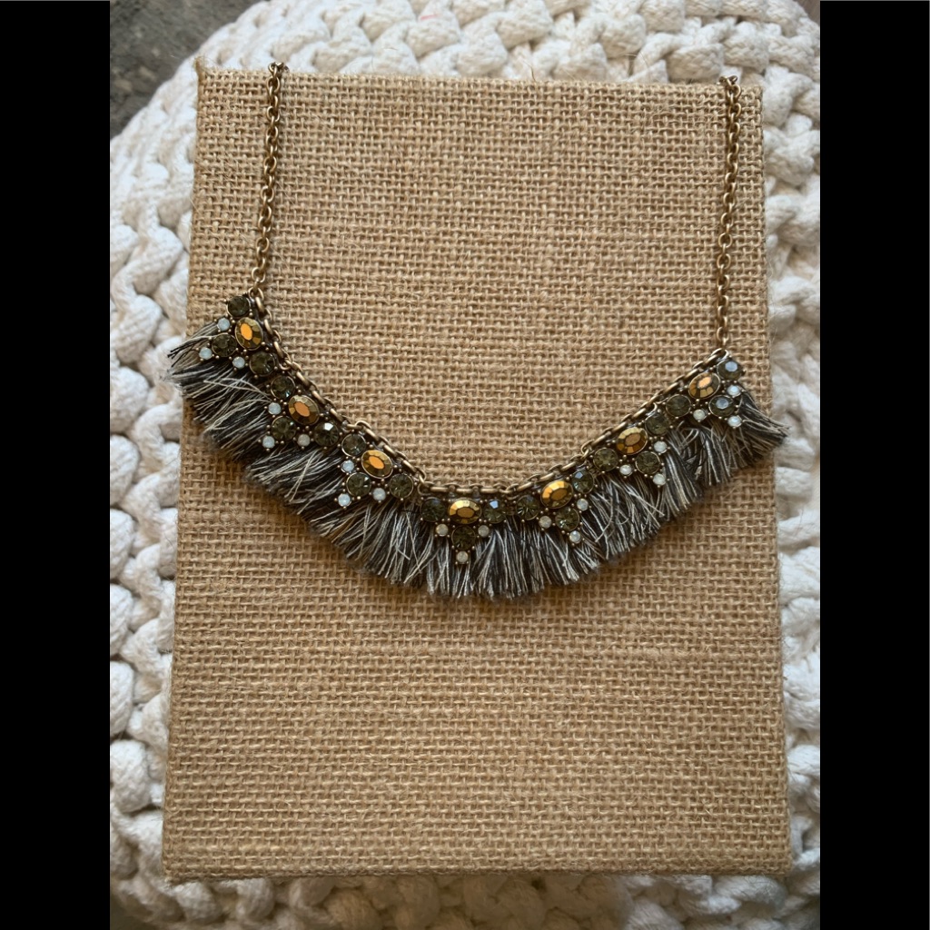 Loft Fabric Crystal Necklace 18$